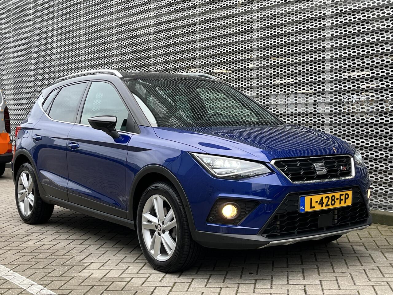 Seat Arona 1.0 TSI FR Business Intense / Digitaal dashboard / Navigatie / App connect / Climate controle / Camera / Parkeersensoren v+a /