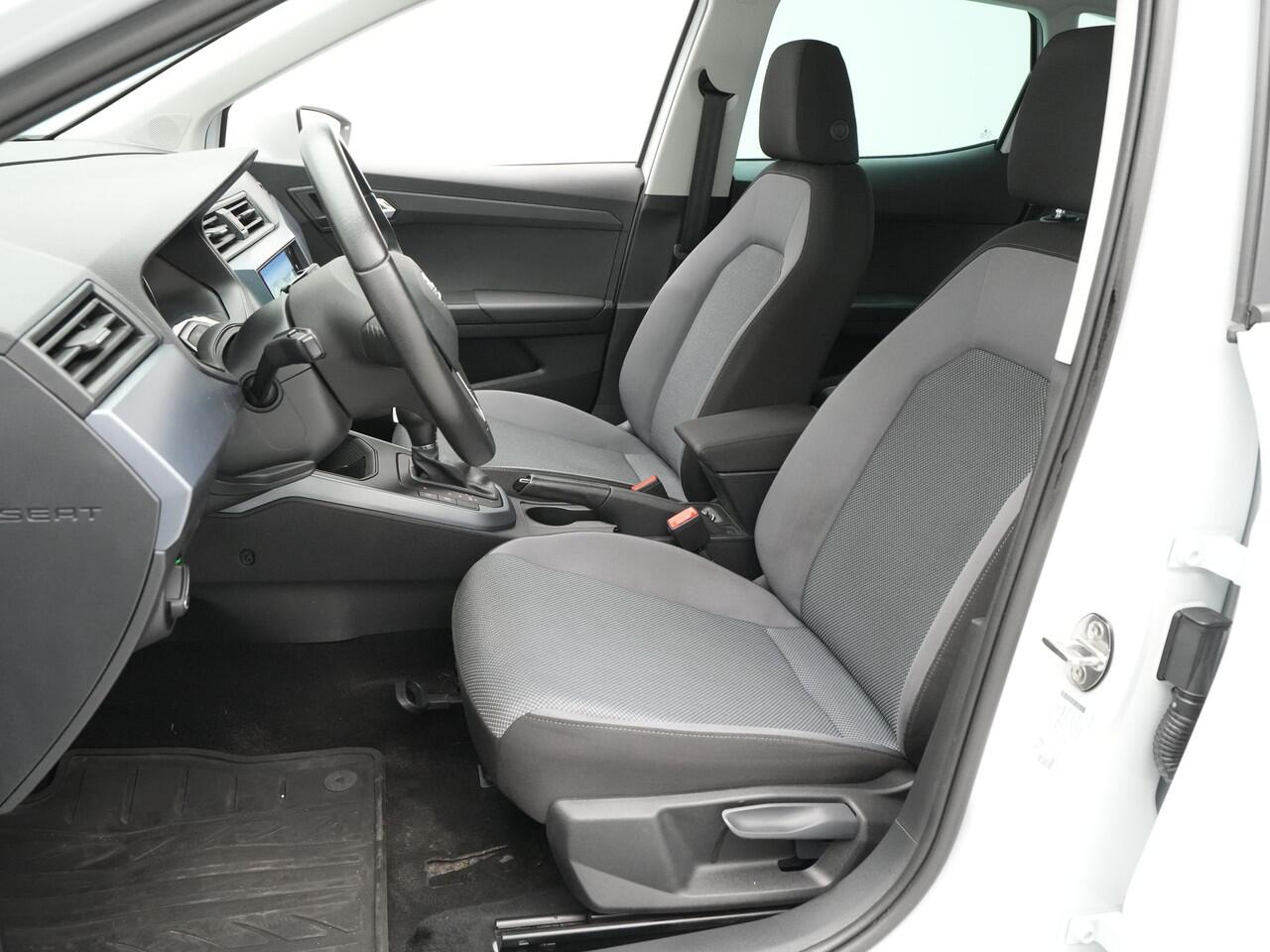 Seat Arona 1.0 TSI 115pk DSG Style Navigatie Clima Trekhaak PDC Privacy glass 205