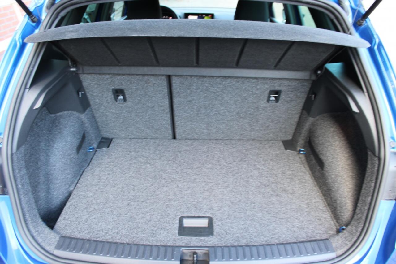 Seat Arona 1.0 EcoTSI FR Business Automaat | 18 Inch | Navi | Camera