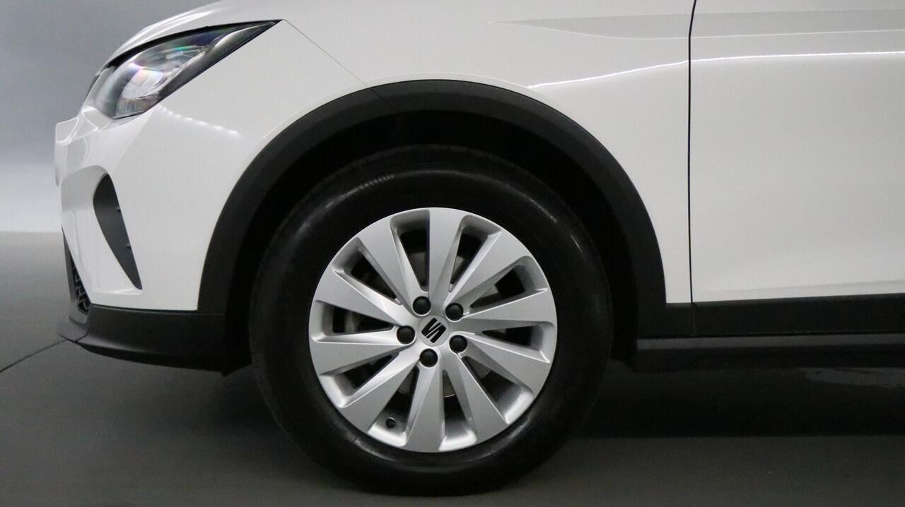 Seat Arona 1.0 TSI 95pk Style / Navigatie via App Connect / Parkeersensoren