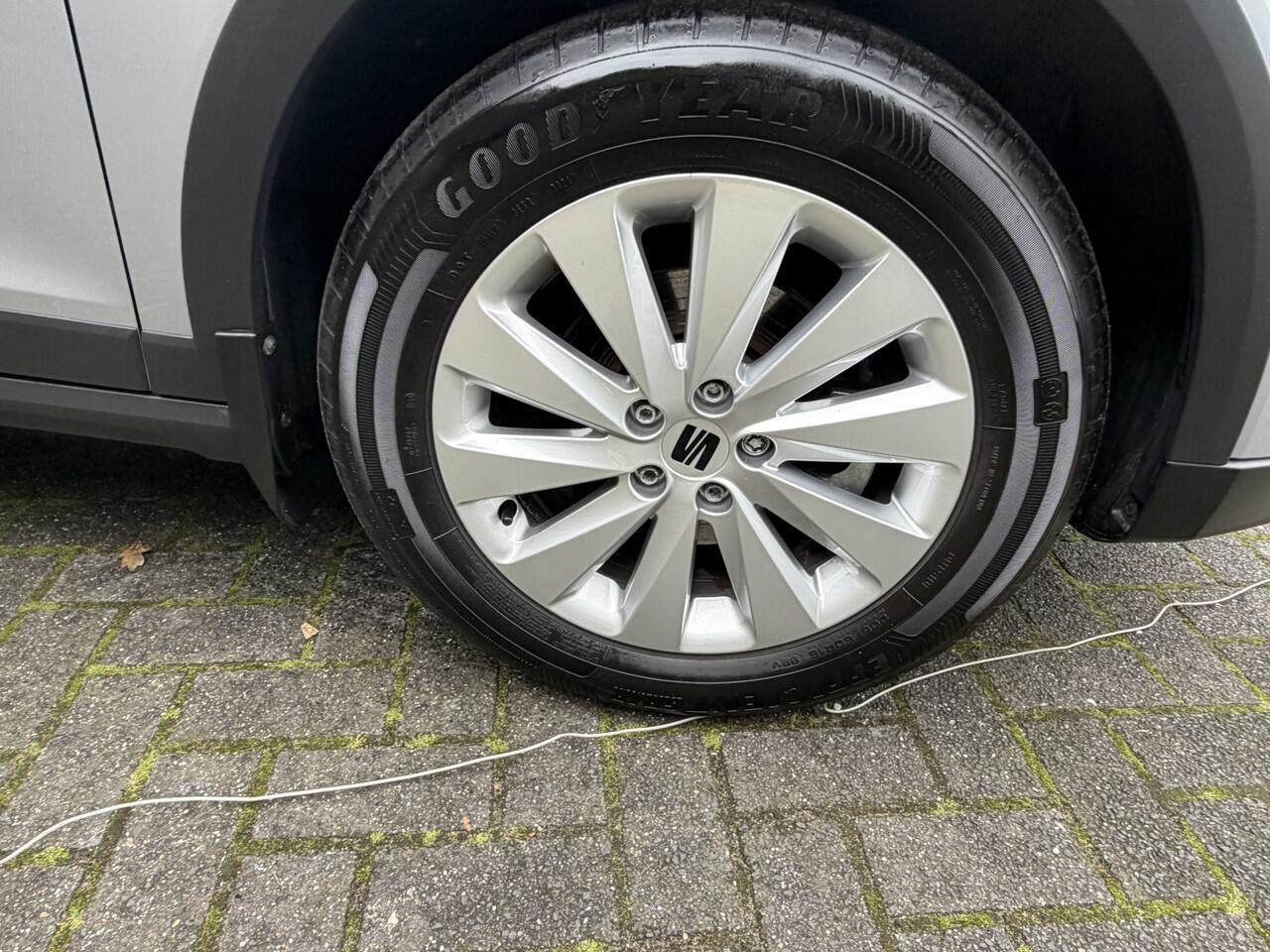 Seat Arona 1.0 EcoTSI Style Automaat !!!cruise Carplay 116 pk LED - Stoelverwarming .