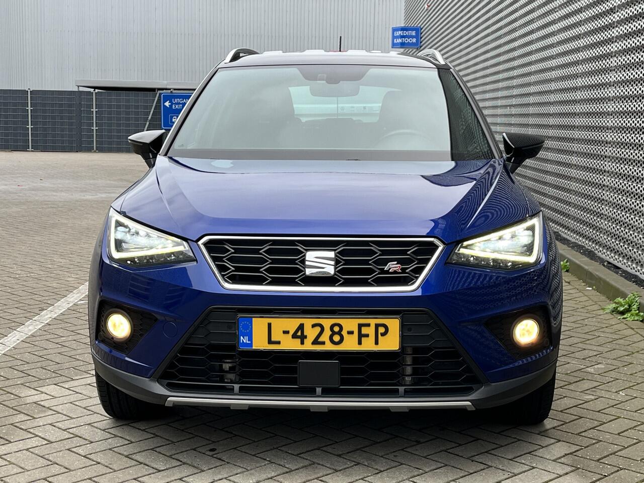 Seat Arona 1.0 TSI FR Business Intense / Digitaal dashboard / Navigatie / App connect / Climate controle / Camera / Parkeersensoren v+a / **