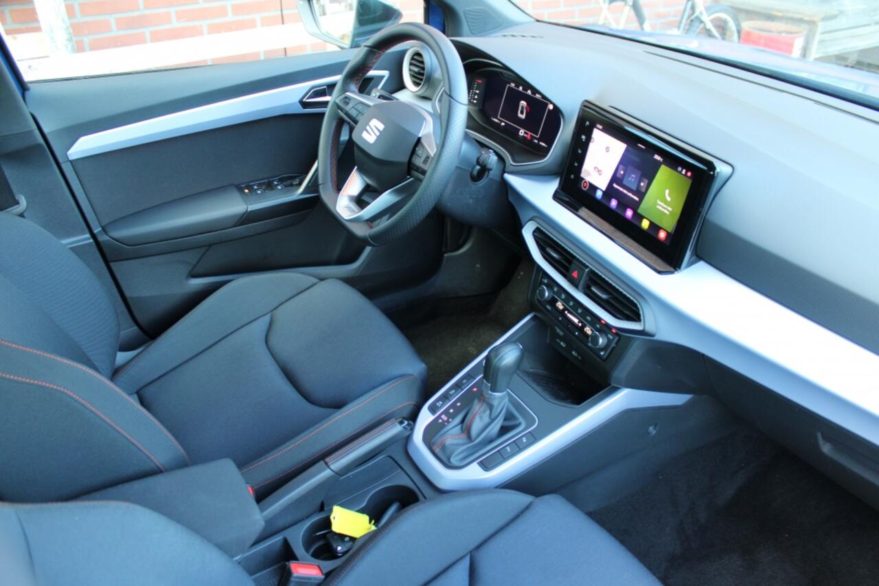 Seat Arona 1.0 EcoTSI FR Business Automaat | 18 Inch | Navi | Camera