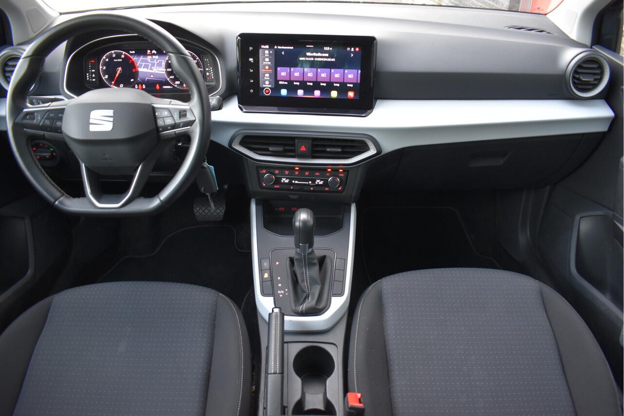 Seat Arona 1.0 TSI DSG Style Business Intense Virtual cockpit, Trekhaak, Cruise, Carplay, Stoelverwarming, PDC
