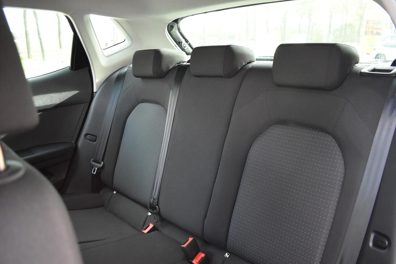 Seat IBIZA 1.0 EcoTSI Style Business Connect / Parkeersensoren / Carplay / Airco / Cruise control