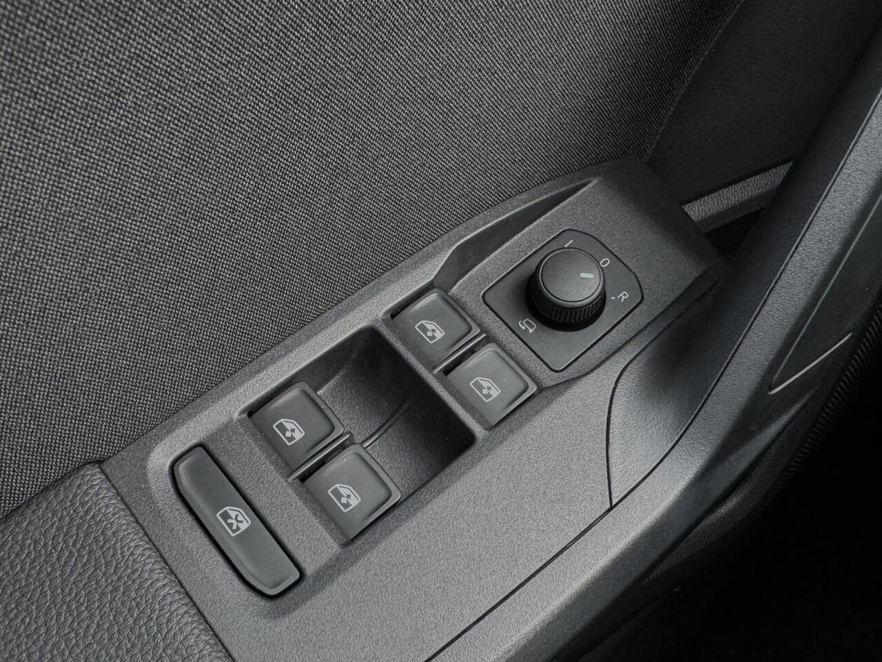 Seat IBIZA 1.0TSI Xcellence 115pk | Xenon | Camera | PDC | App-Navi| 16LM