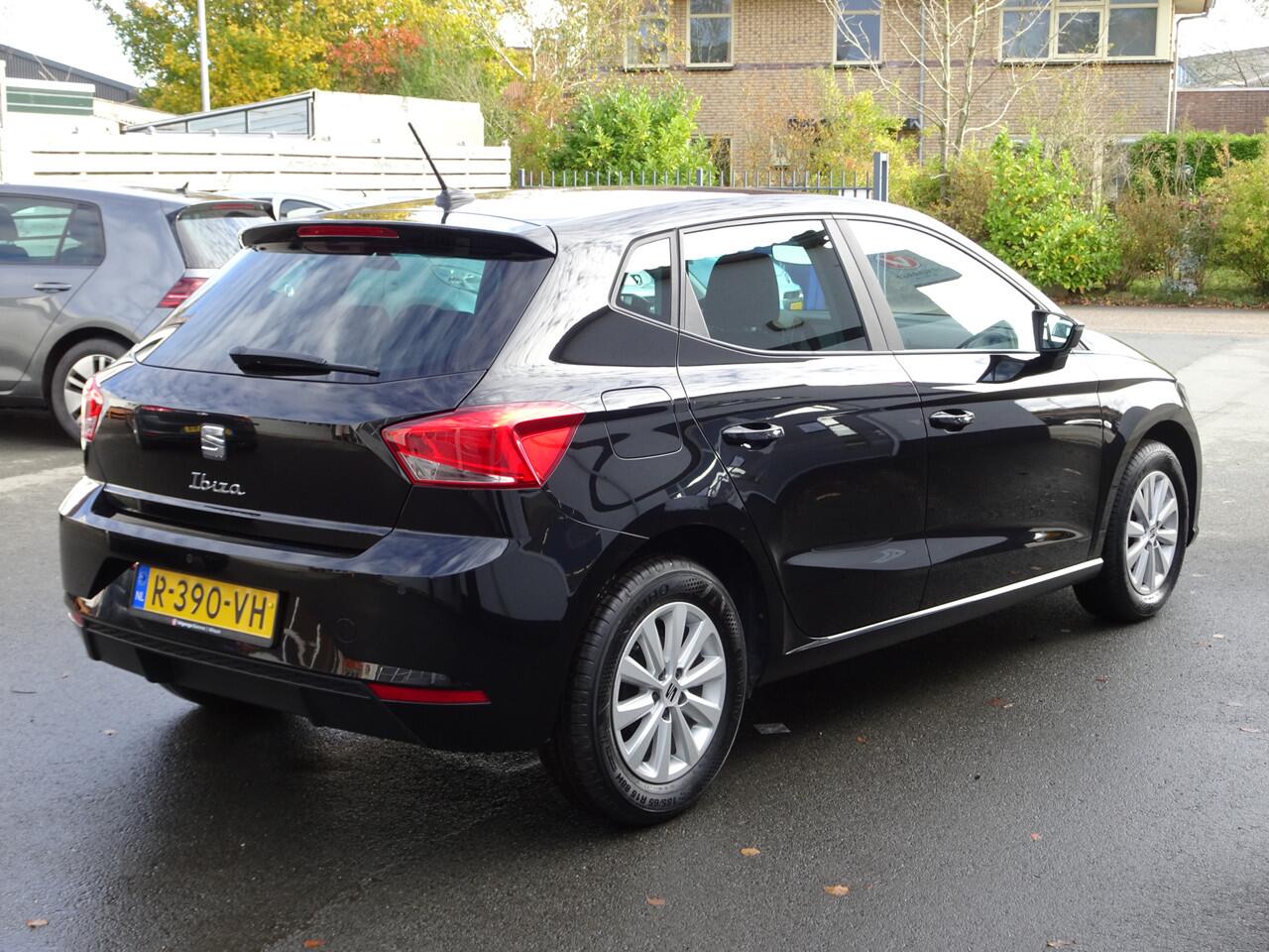 Seat IBIZA 1.0 EcoTSI Style Business Intense Automatische airco, navigatie, cruise controle, parkeersensoren voor en achter, licht metalen velgen, enz. GEEN IMPORT