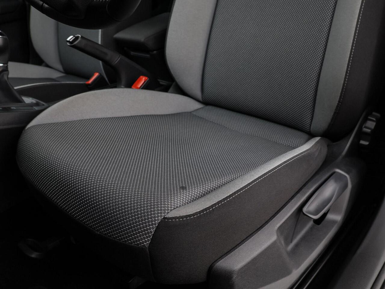 Seat IBIZA 1.0 TSI 95pk Style Business Intense · Camera · P-Sensoren · Apple/Android Car Play · Navigatie · 15'' Inch ·