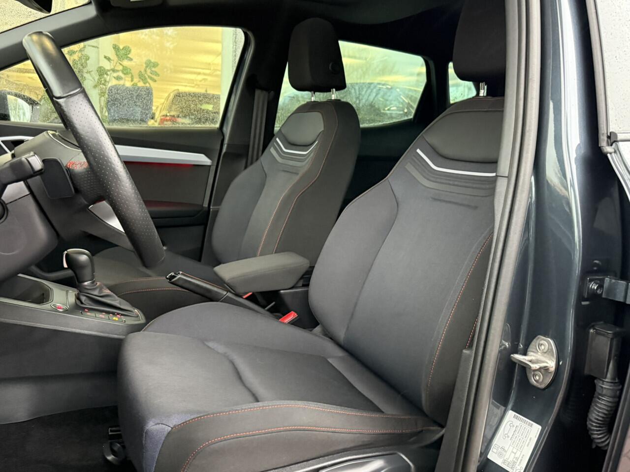 Seat IBIZA 1.5 TSI DSG FR / Panorama dak / Virtual cockpit / 18'' LMV / Navigatie / Carplay