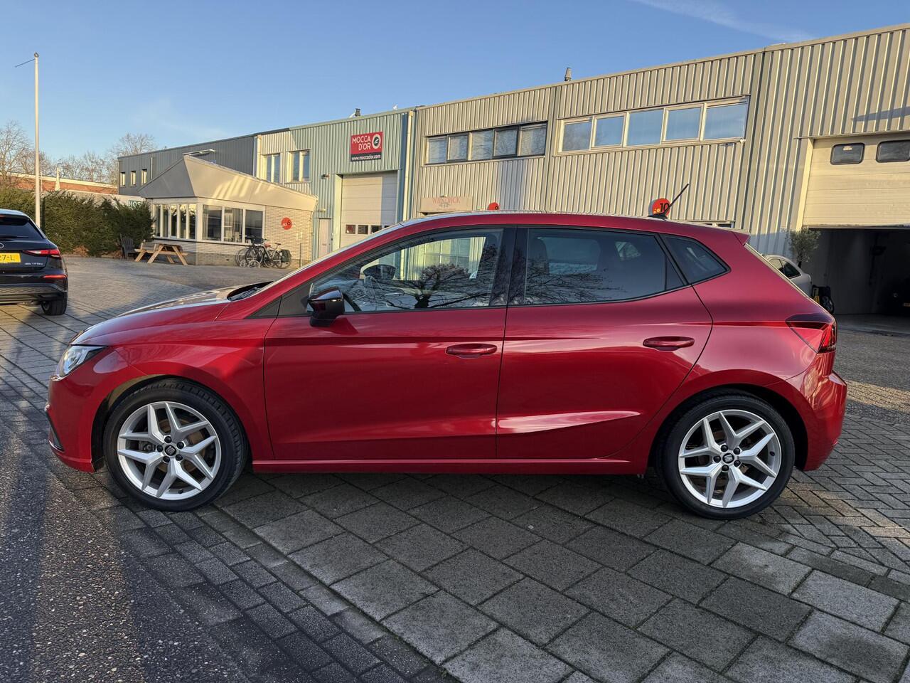 Seat IBIZA 1.0 TSI FR Business Intense | Apple Carplay | Achteruitrijcamera | Cruise Control |