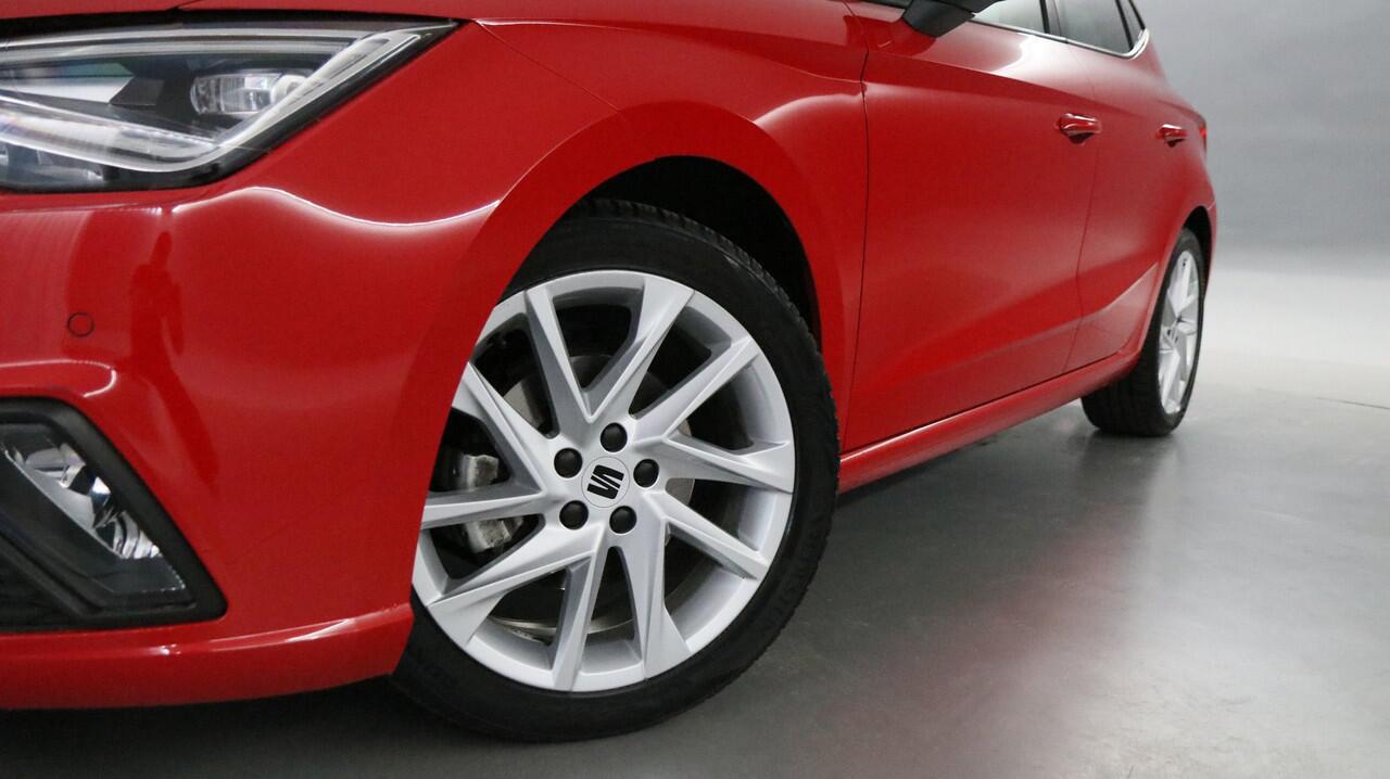 Seat IBIZA 1.5 TSI 150pk FR Sport DSG / Navigatie via App Connect / LED / Parkeersensoren