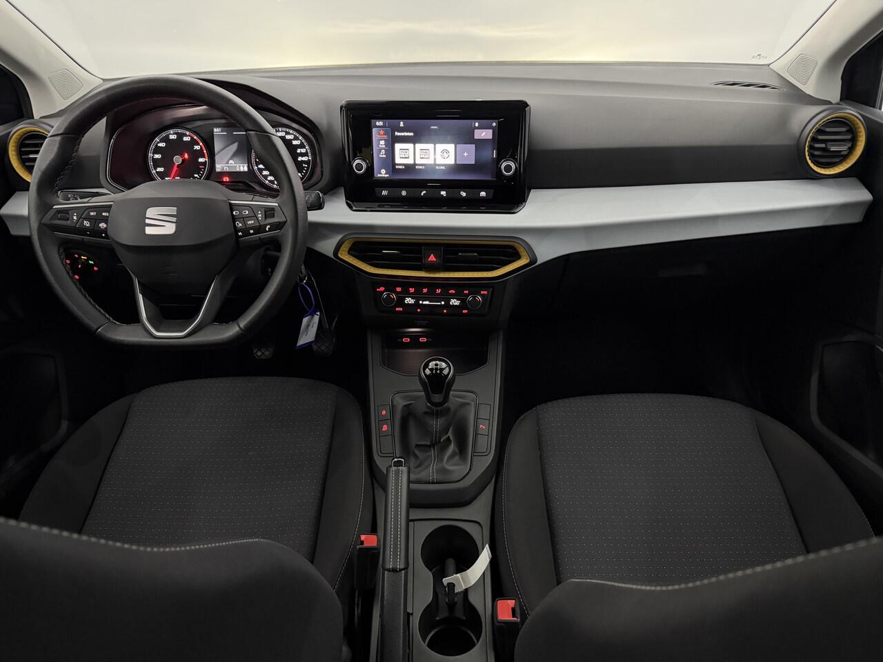 Seat IBIZA 1.0 MPI Style Camera, Apple carplay, Clima, Cruise control, A start stop, Lichtmetalen velgen, Radio