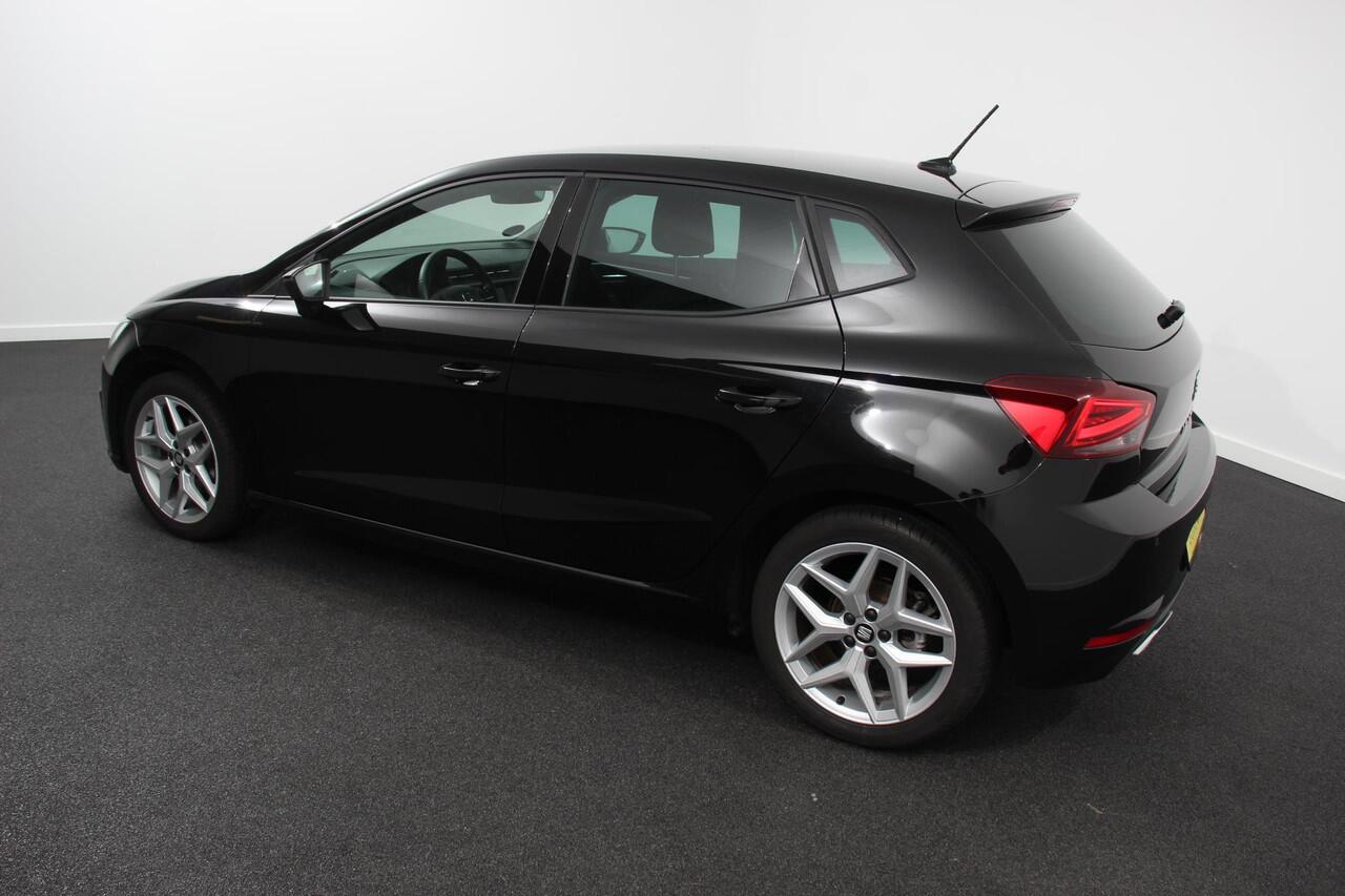 Seat IBIZA 1.0 TSI 110pk DSG FR | Navigatie | Apple Carplay / Android Auto | Climate Control | Adaptive Cruise Control | Stoelverwarming | Privacy Glass | Lichtmetalen Velgen |