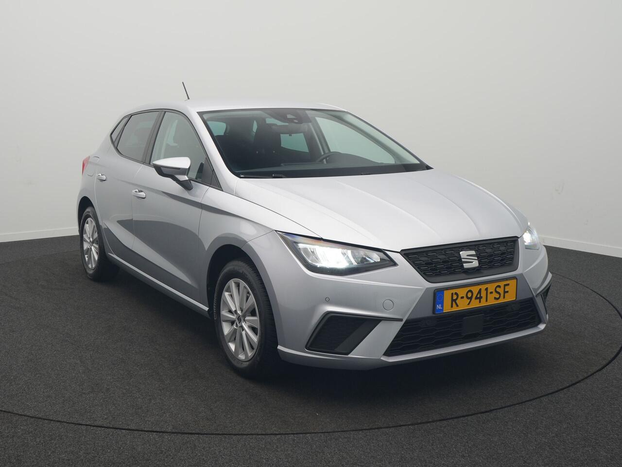 Seat IBIZA 1.0 EcoTSI Style Business Connect - RIJKLAARPRIJS - Facelift! - All Seasonbanden - Virtual Cockpit - Apple Carplay - Android Auto