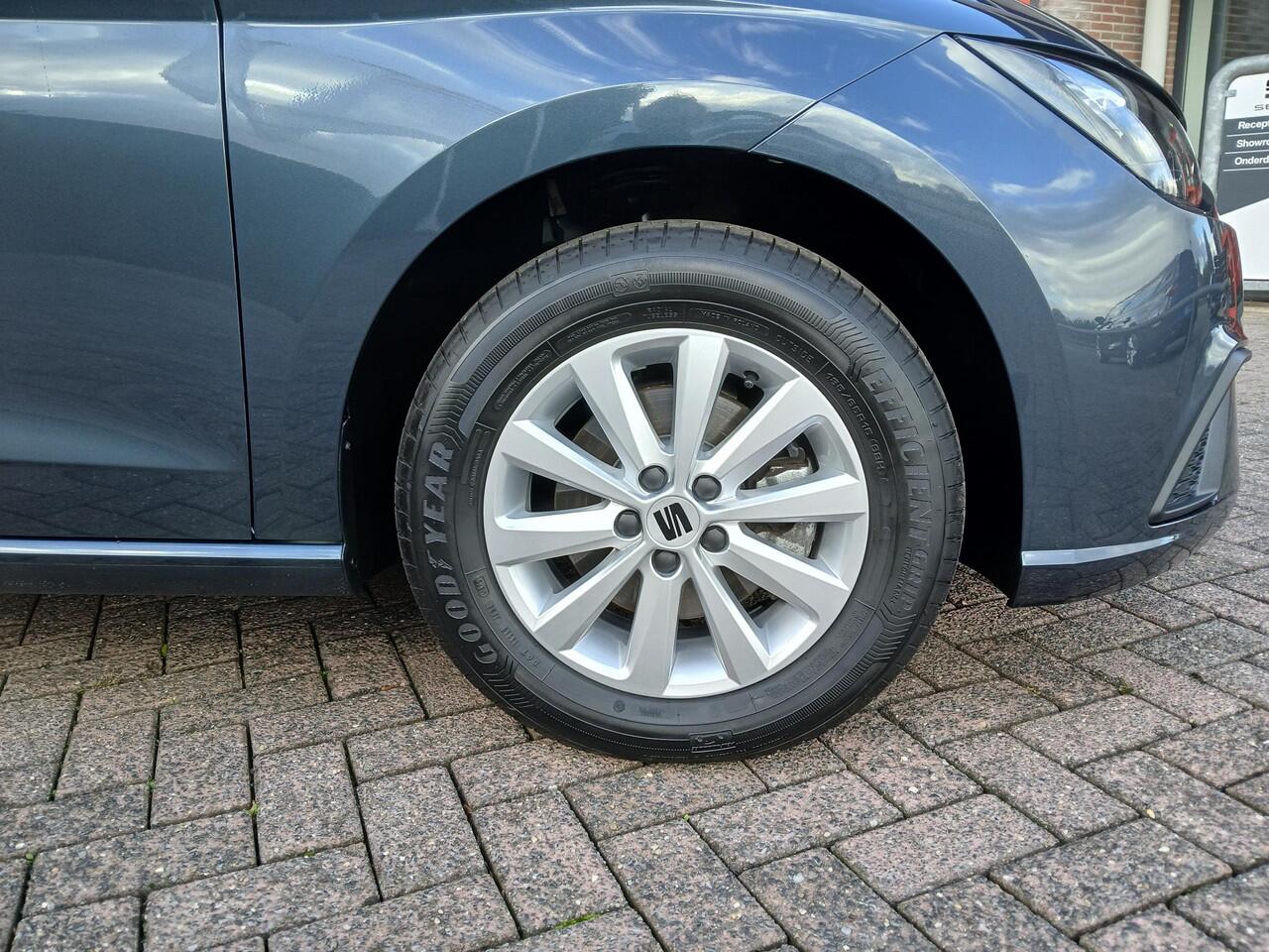 Seat IBIZA 1.0 TSI (116pk) Style Business Connect + Camera + Carplay + Dodehoek detec. + Winterpakket etc.