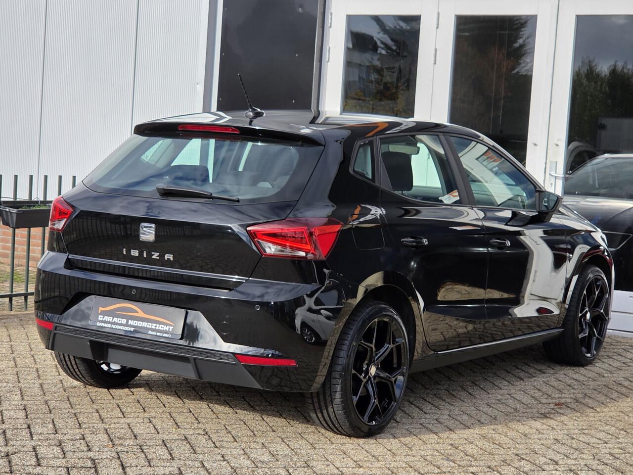 Seat IBIZA 1.0 TSI FR Business Intense NAVIGATIE|APPLE CARPLAY|CRUISE CONTROL|ECC/AIRCO|TELEFOON LAADPUNT|BLUE TOOTH TELEFONIE|PDC ACHTER|18 INCH|DEALER ONDERHOUDEN Maandag tot Vrijdag geopend van 09.00 uur tot 20.00 uur en Zaterdag van 09.00 tot 18.00 uur