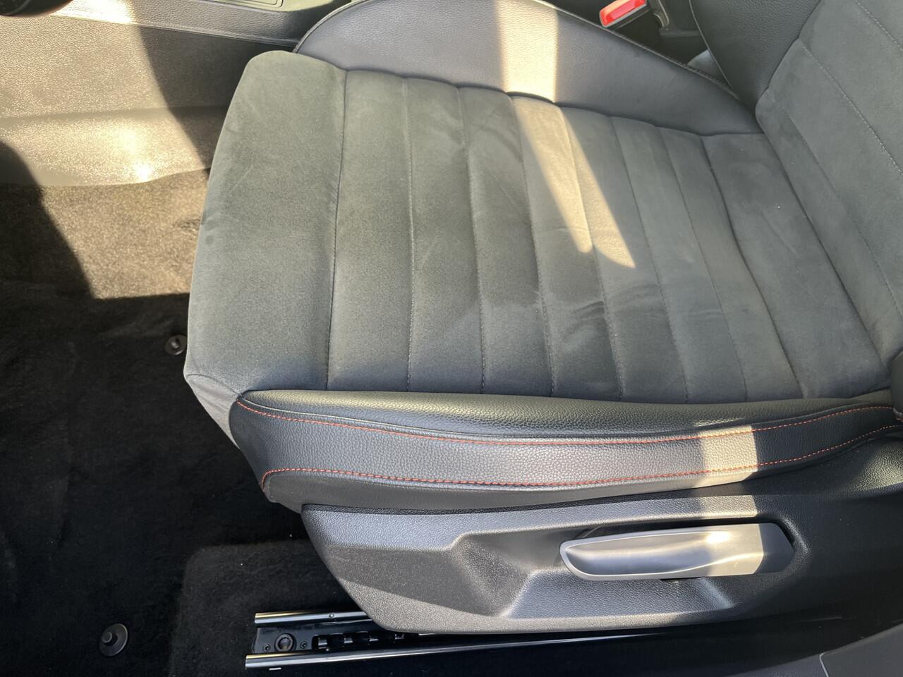 Seat IBIZA 1.0 TSI FR Business Intense / CAMERA/ PARK. SENSOREN/ LED PLUS/ ADAPT. CRUISE/ STOELVERWARM./ LEDER/ ALCANTARA/ VIRTUAL COCKPIT/ NAVI/ CLIMA