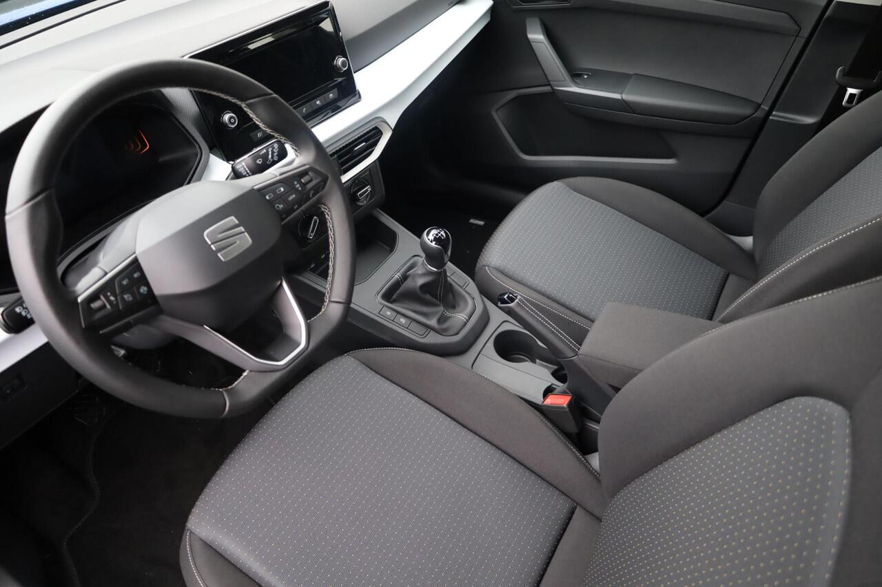 Seat IBIZA 1.0 EcoTSI Style 95PK / 70kW Apple Carplay & Android Auto, LED koplampen, cruise control, airco, volledig digitaal instrumentenpaneel (Virtual Cockpit), verkeerstekenherkenning, parkeersensoren achter, rijstrook behoud assistent, 15'' LMV 'Enjoy'