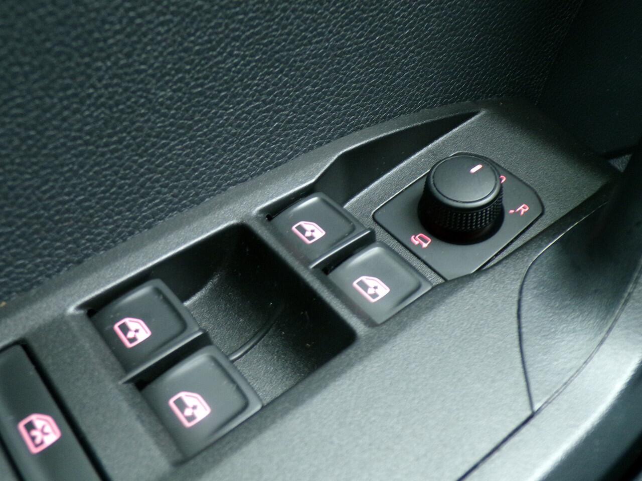 Seat IBIZA 1.0 EcoTSI Style Business Intense, Carplay + Android Auto / Virtual Cockpit / Full LED. / Sensoren V + A / Stoelverwarming / 16'' LMV