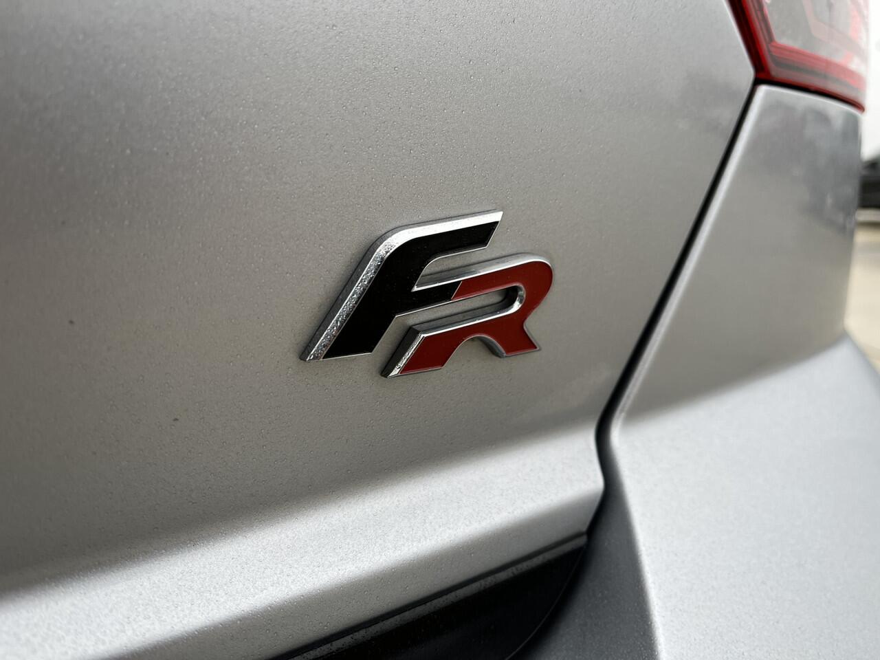 Seat IBIZA 1.0 TSI 110PK FR Black Edition / Panoramadak / ACC / Keyless / Full Led / Achteruitrijcamera / LMV 18" P4