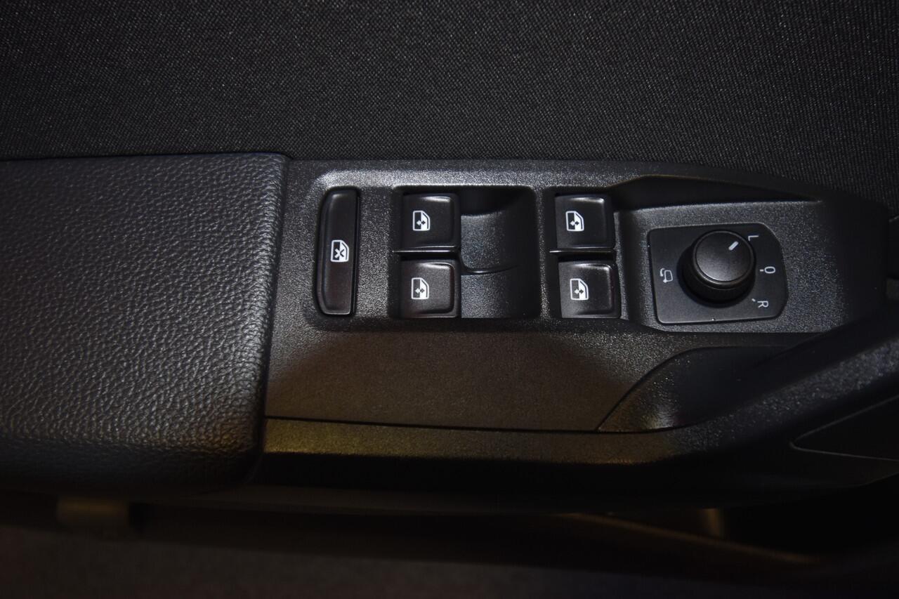 Seat IBIZA 1.0 TSI FR Business Intense , CLIMATR , A UITRIJ CAM , PDC V+A , NAVI , CR CONTR , LMV17 ,