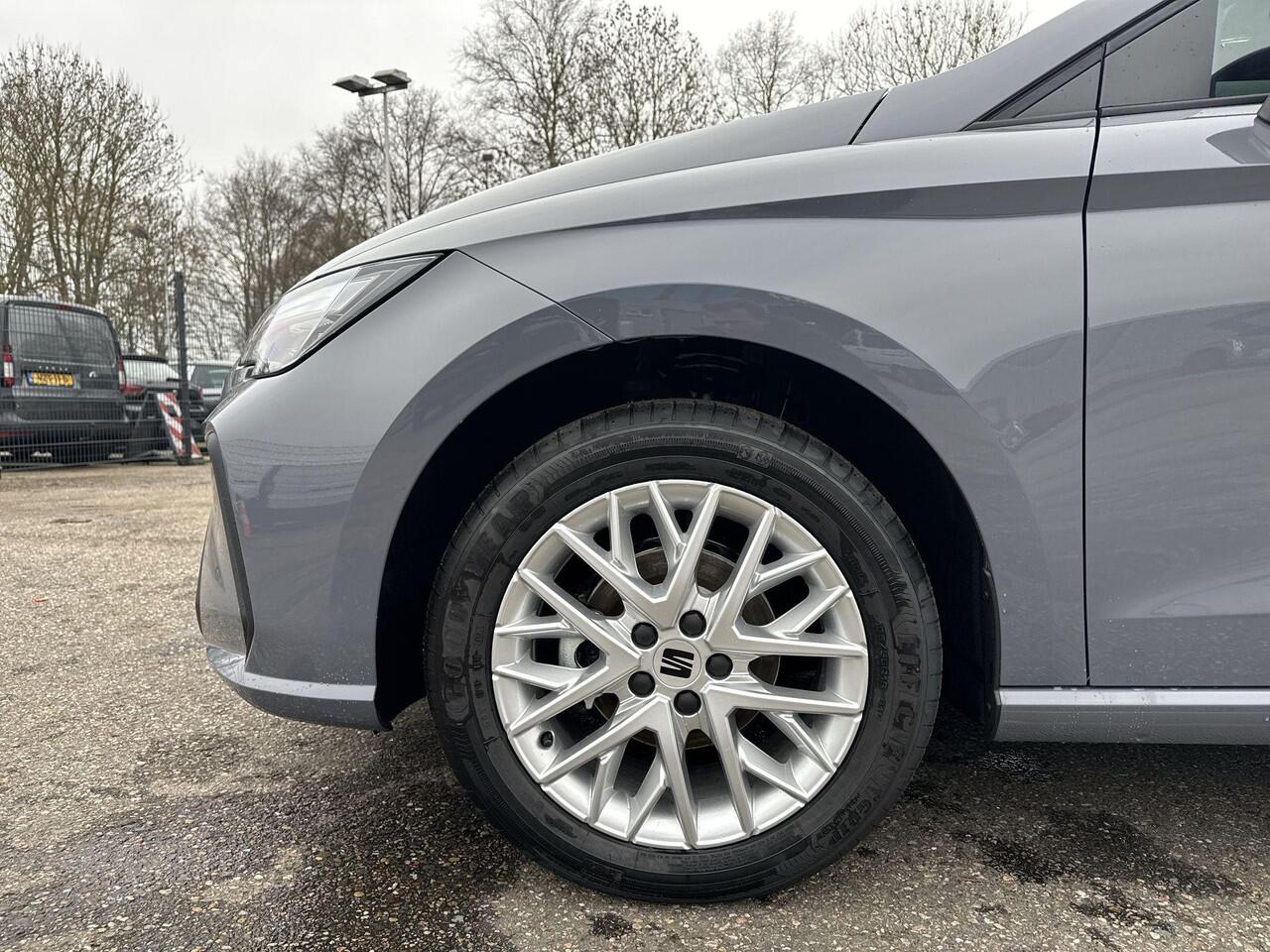 Seat IBIZA Style 1.0 EcoTSI 70 kW / 95 PK Hatchback 5 deurs 5 | Graphite Grey | 3000,- inruilpremie