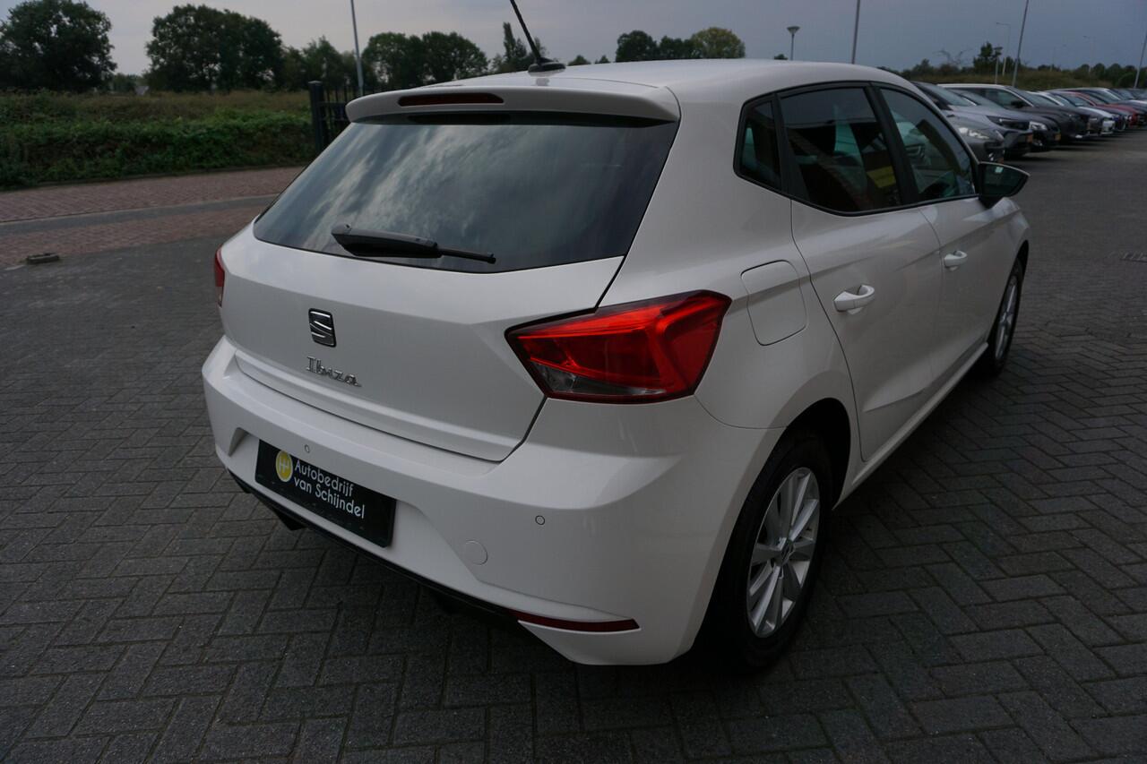 Seat IBIZA 1.0 TSI 110PK STYLE - CAMERA - PDC V+A - APPLE CARPLAY/ANDROID - ADAPT. CRUISE- STOELVERWARMING - DAB+ - LANE ASSIST - L.M. VELGEN - PRIVACYGLAS - BLUETOOTH DEALER ONDERHOUDEN - PERFECTE STAAT