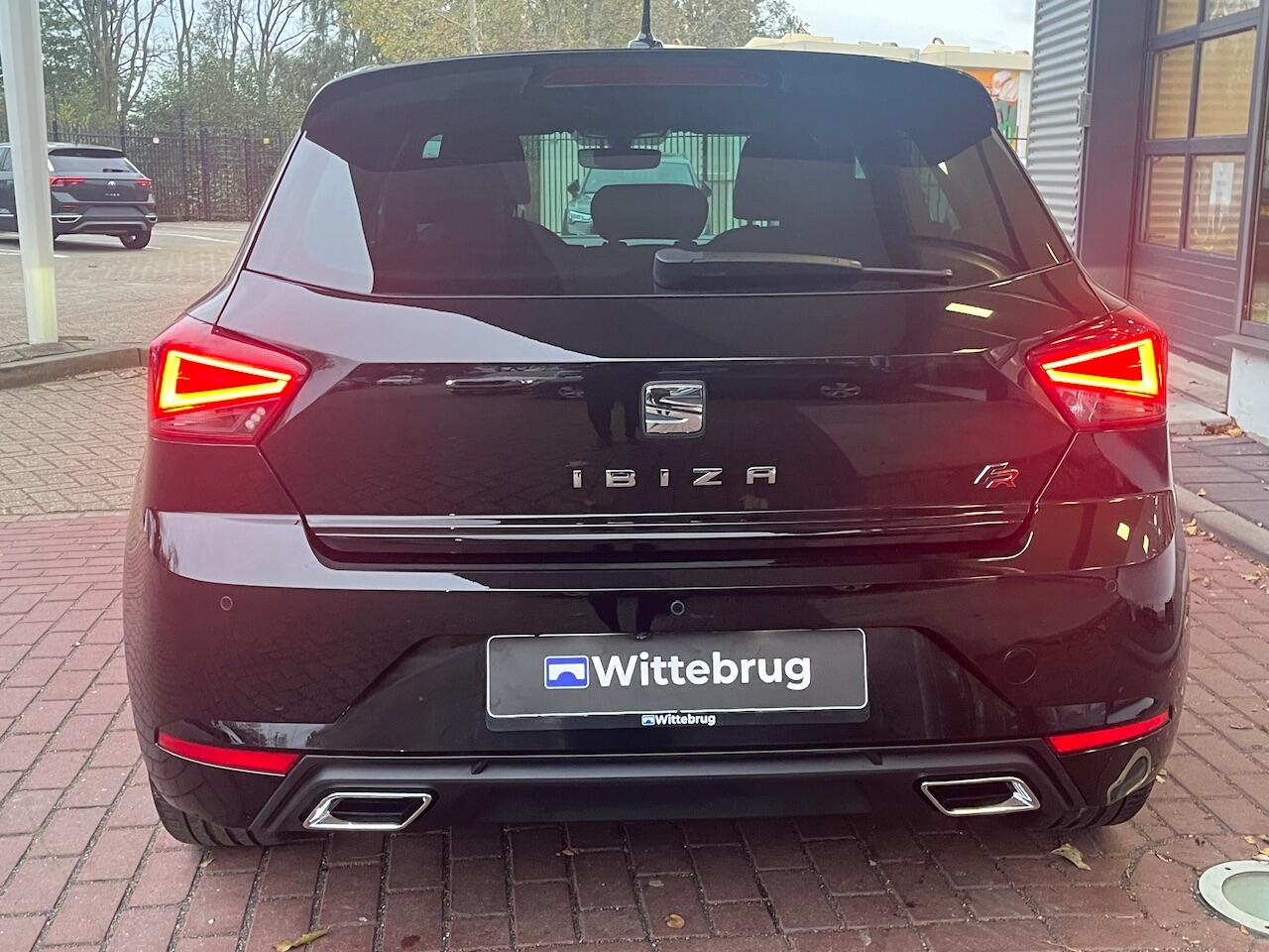 Seat IBIZA 1.0 EcoTSI FR Black edition / Virtual cockpit / Suéde bekleding / 18'' LMV / Navigatie / Carplay