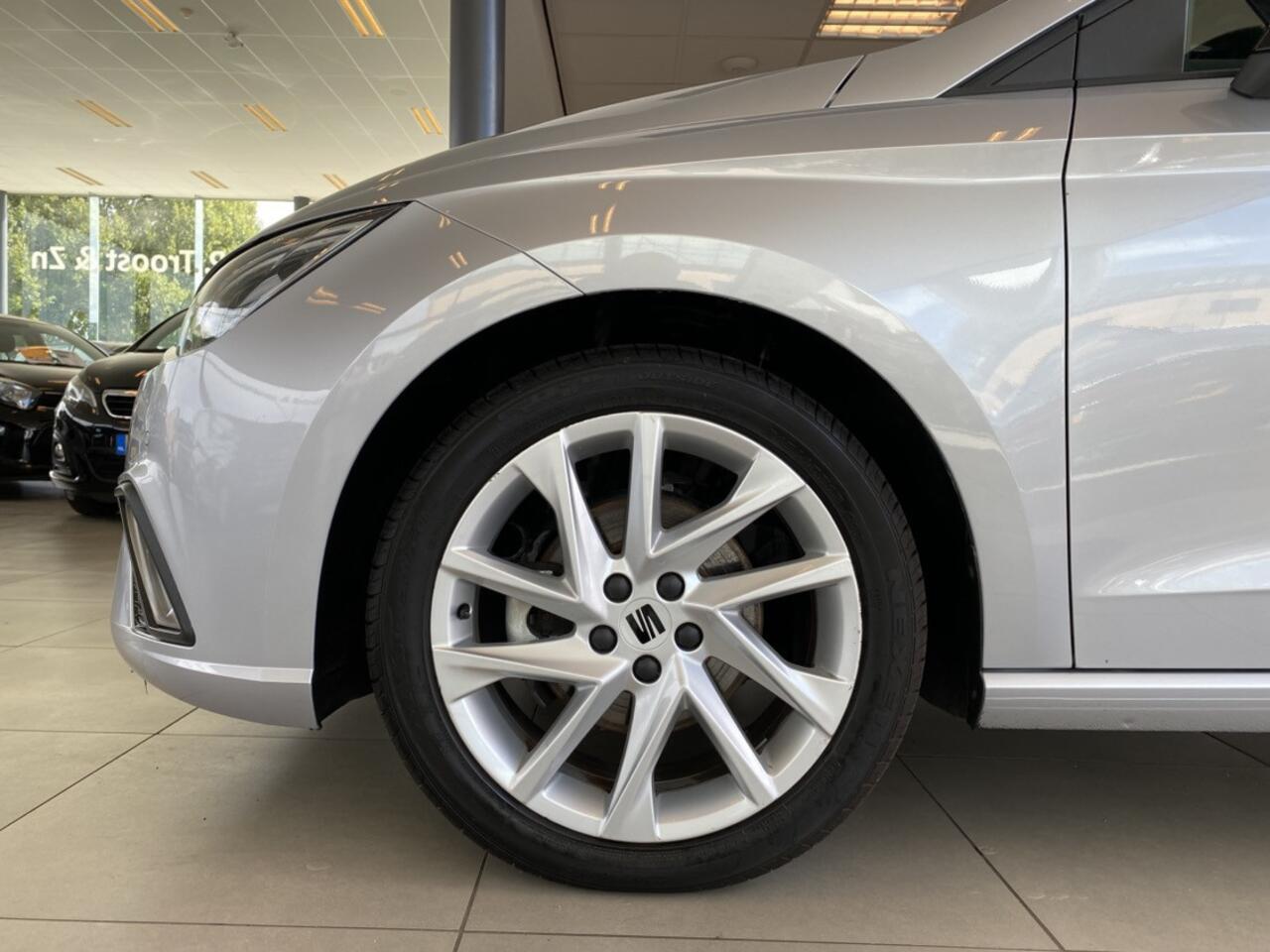 Seat IBIZA 1.0 EcoTSI FR Business Connect,Automaat/Keyless/Uniek!!/Lage kilometerstand!/Stoelverwarming/Virtual cockpit/Sfeerverlichting/Climate control/Cruise control Adaptief/Spraakbediening,LED koplampen/Apple carplay/Parkeersensoren V&A/Lane assist/Bluetooth/DAB