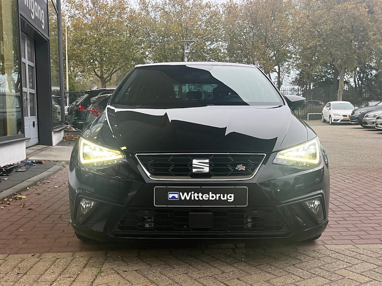 Seat IBIZA 1.0 EcoTSI FR Black edition / Virtual cockpit / Suéde bekleding / 18'' LMV / Navigatie / Carplay