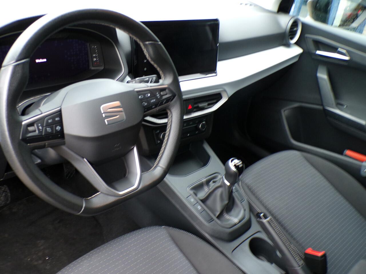 Seat IBIZA 1.0 EcoTSI Style Business Intense, Carplay + Android Auto / Virtual Cockpit / Full LED. / Sensoren V + A / Stoelverwarming / 16'' LMV