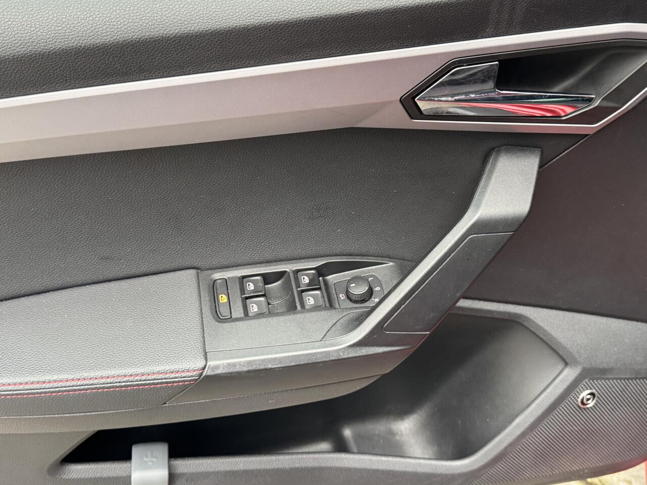 Seat IBIZA 1.0 TSI 110pk H6 FR Business Intense Plus Climatecontrol Winterpakket LED Virtual Cockpit Beats