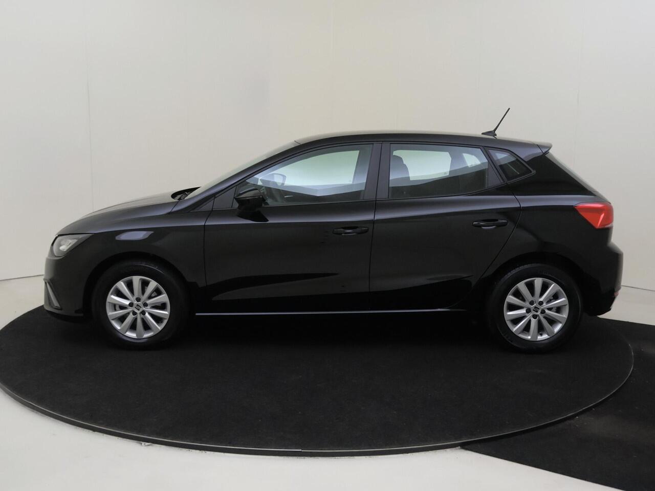Seat IBIZA 1.0 EcoTSI Style Business Connect | CarPlay | Elektrisch inklapbare buitenspiegels | Cruise control | Digital cockpit | Climate control | Parkeersensoren achter |