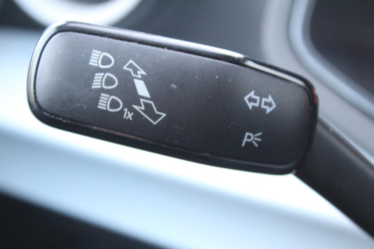 Seat IBIZA 1.0 EcoTSI Apple carplay/ Android auto l Cruise control l Climate control l Parkeer sensor