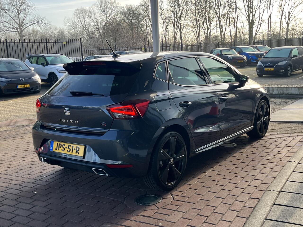 Seat IBIZA 1.0 TSI FR Black Edition / Virtual Cockpit / Alcantara / 18 Inch / Full Led / Stoelverwarming