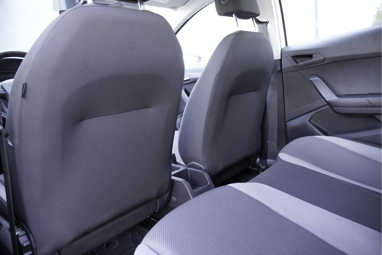 Seat IBIZA 1.0 TSI 5drs Style BJ2021 Pdc | App-Connect | Climate control | Cruise control | Getint glas