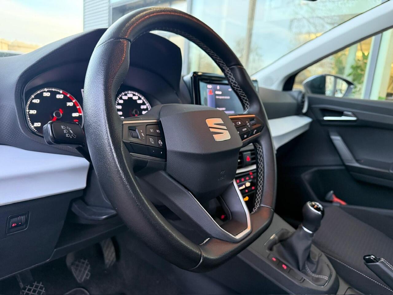 Seat IBIZA 1.0 EcoTSI Style Online /Led Koplampen / 16 Inch / PDC / Apple Carplay