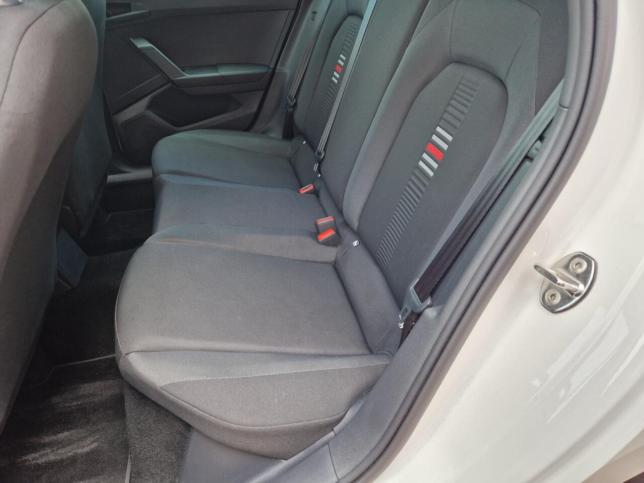 Seat IBIZA 1.0 TSI FR Business Intense 12MND BOVAG GAR | ACC | CLIMA | CARPLAY | CAMERA | KEYLESS | NAVI |