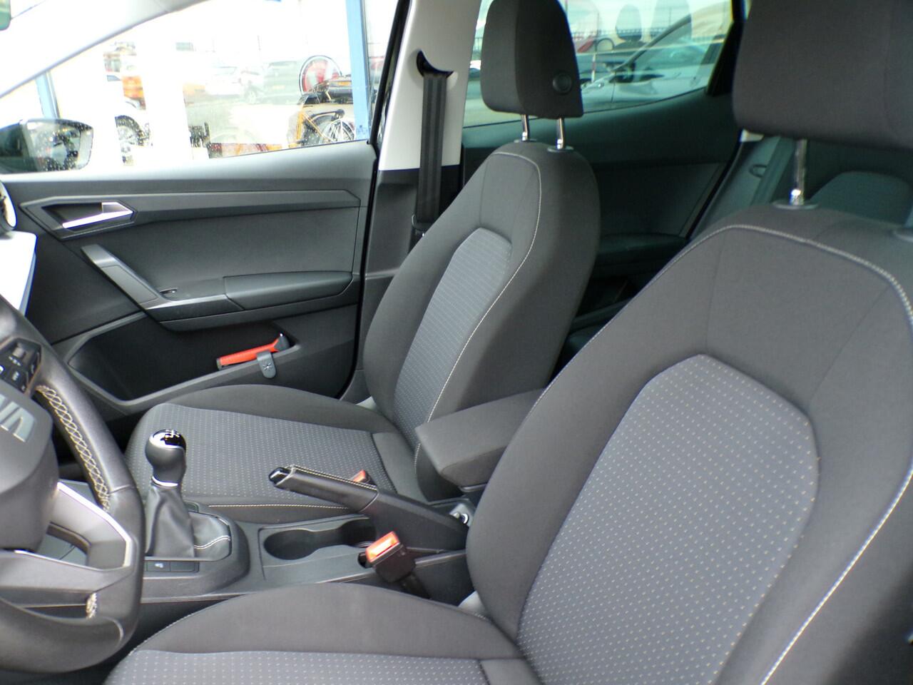 Seat IBIZA 1.0 EcoTSI Style Business Intense, Carplay + Android Auto / Virtual Cockpit / Full LED. / Sensoren V + A / Stoelverwarming / 16'' LMV