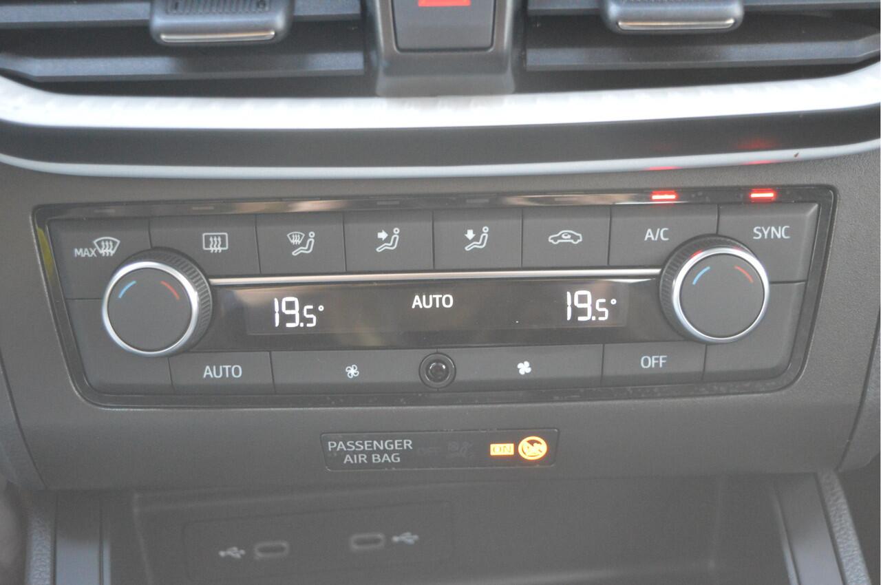 Seat IBIZA 96PK TSI Style NL-Auto / Apple,android / Led kopl. / Clima