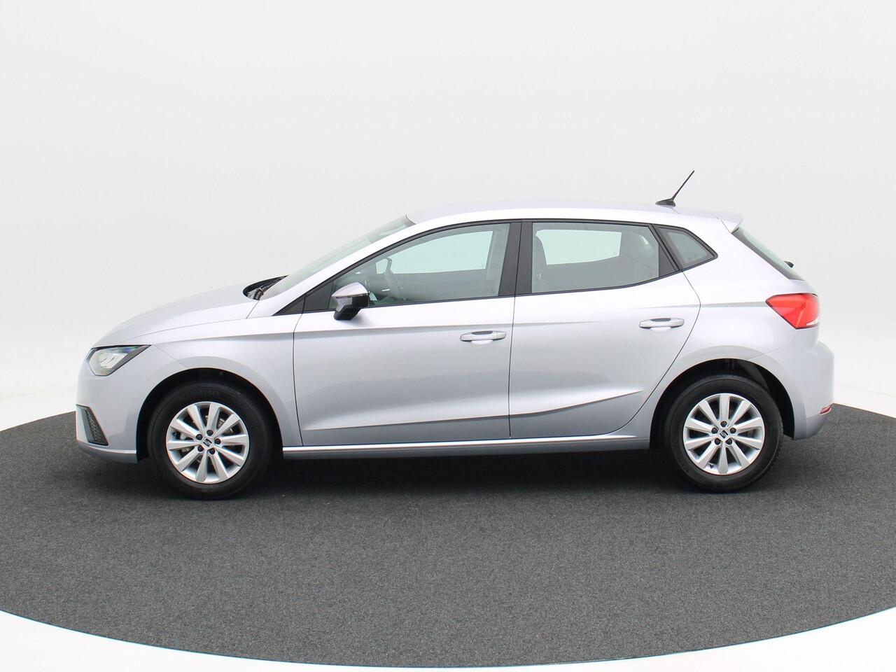 Seat IBIZA 1.0 TSi Style | LED | Carplay | Sensoren | Adaptive Cruise | Climate Control | Leder stuur | 15 Inch | 55.258 Km!!