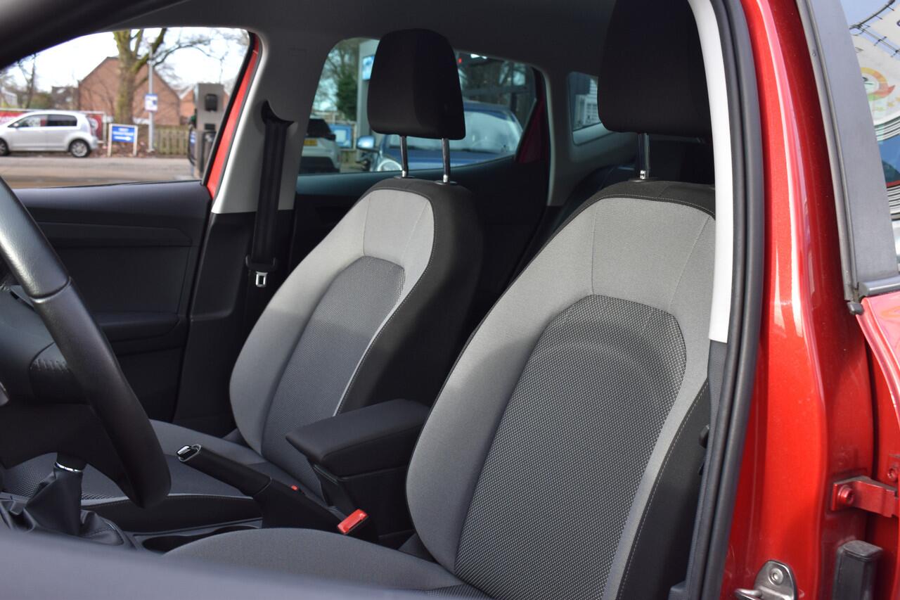 Seat IBIZA 1.0 TSI Style Business Intense 1e Eigenaar | Camera | Trekhaak | Navigatie | 12 mnd BOVAG garantie | Whatsapp 06-53188999