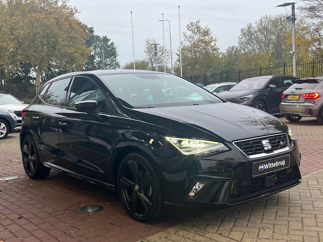 Seat IBIZA 1.0 EcoTSI FR Black edition / Virtual cockpit / Suéde bekleding / 18'' LMV / Navigatie / Carplay