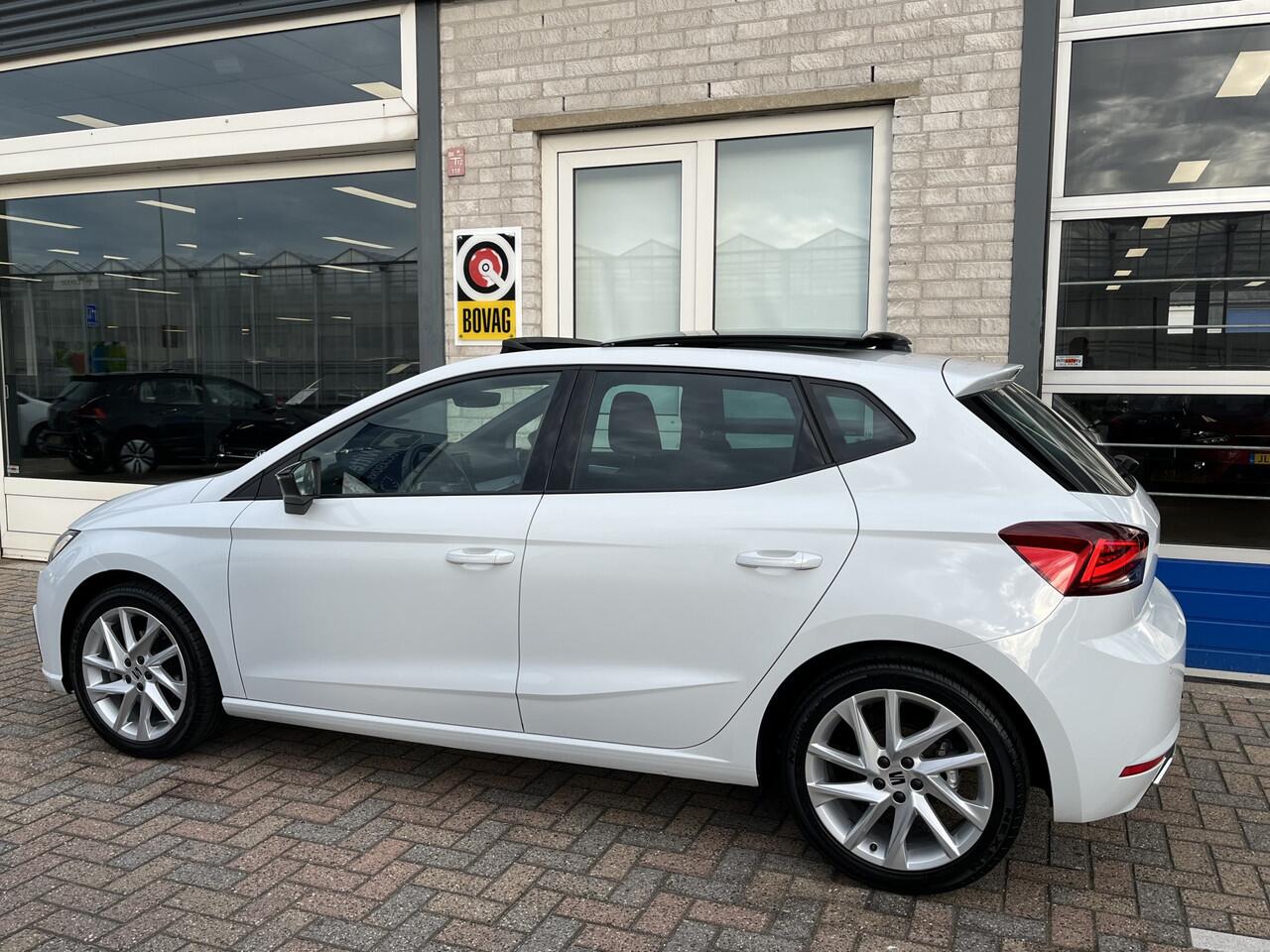 Seat IBIZA 1.0 TSI FR / PANO/ BEATS AUDIO/ PARK. SENSOREN + CAMERA/ FULL LINK/ CLIMA/ RIJ-MODI/ STOEL VERWARM.