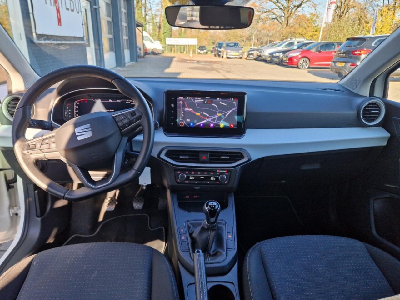 Seat IBIZA 1.0i TSI Business Intens Climate Cruise Apple Navigatie Nw.Type 1.eig.