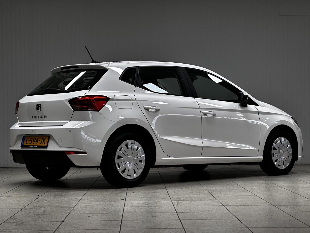 Seat IBIZA 1.0 TSI Style/ Apple + Android/ DAB+/ Clima/ Cruise/ Elek. pakket/ Isofix/ Regensensor/ Bluetooth/ Multi. LEDER. Stuur/ PDC/ Dagrijverl.