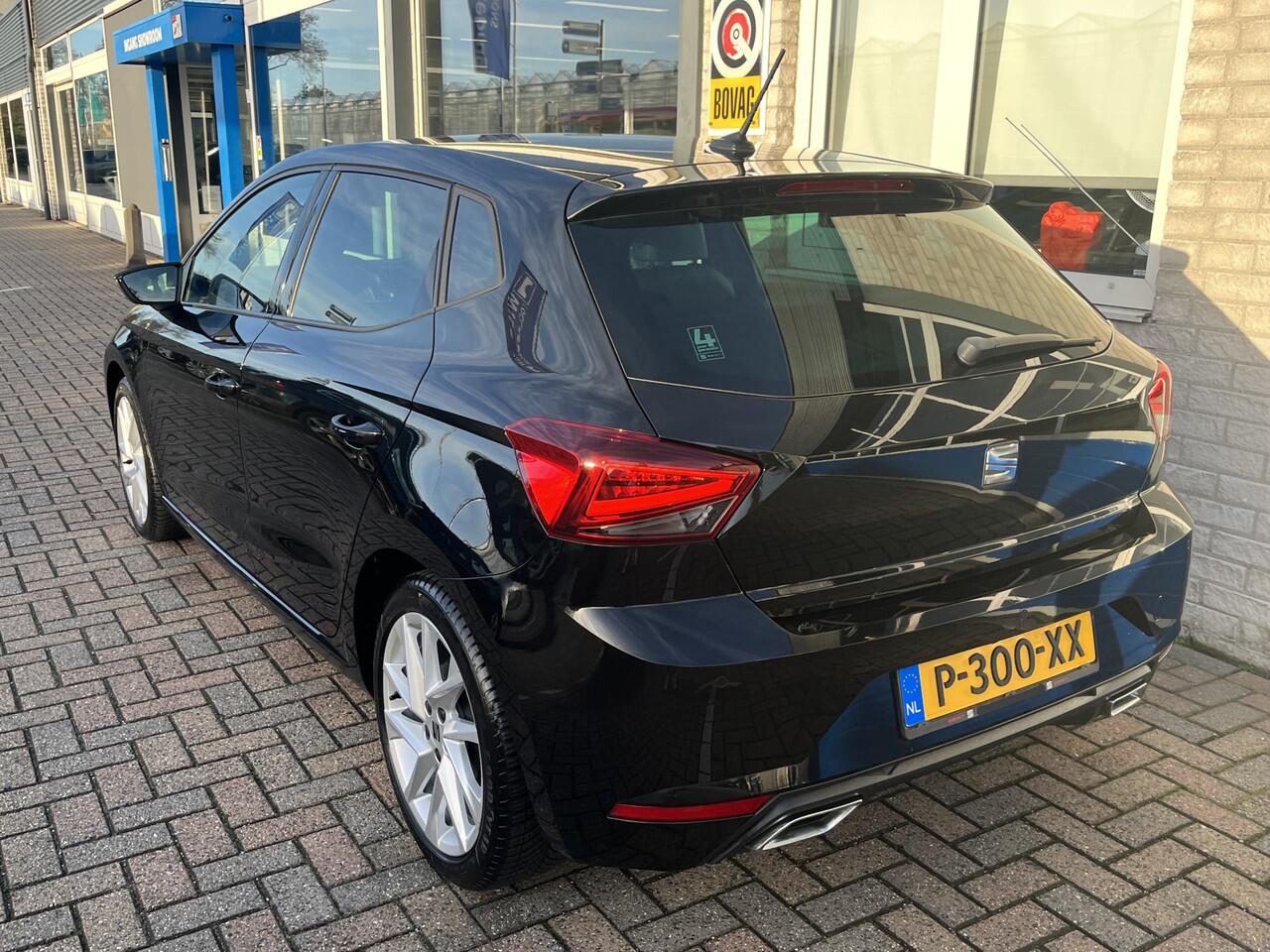 Seat IBIZA 1.0 TSI FR Business Intense / CAMERA/ PARK. SENSOREN/ LED PLUS/ ADAPT. CRUISE/ STOELVERWARM./ LEDER/ ALCANTARA/ VIRTUAL COCKPIT/ NAVI/ CLIMA