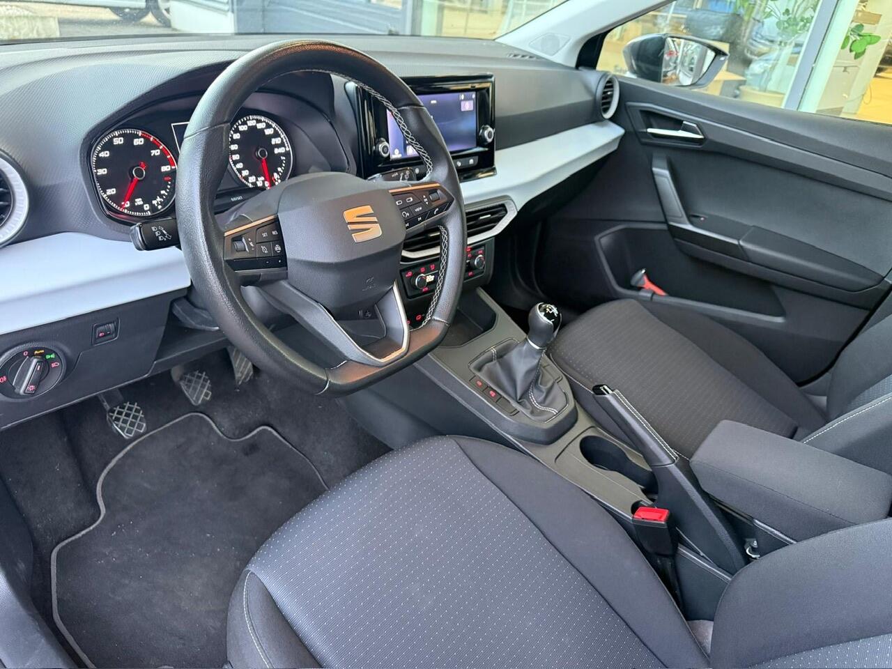 Seat IBIZA 1.0 EcoTSI Style Online /Led Koplampen / 16 Inch / PDC / Apple Carplay