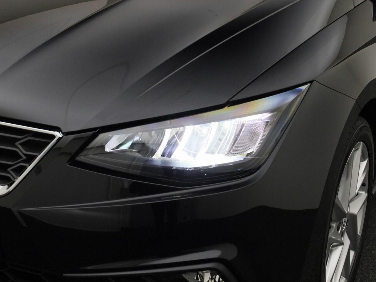 Seat IBIZA 1.0TSI/95PK FR · Navigatie · Apple Car Play · Parkeersensoren · Garantie tot april 2028 of 80000km.