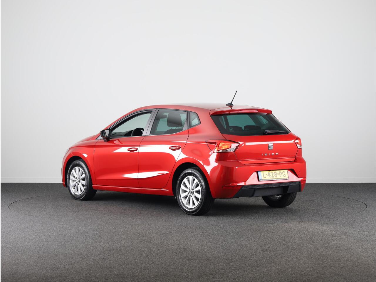 Seat IBIZA 1.0 TSI Style Business Intense 95 pk | Navigatie | Parkeersensoren | Achteruitrijcamera | Cruise control | Apple Carplay/Android Auto |